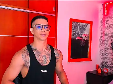 Aaron Toy online show from 01-05-26, 08:12