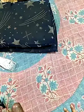 Snapshot of GF_nd_BF_ chatting on 10-31-25, 07:42 GF nd BF online show from 10-31-25, 07:42