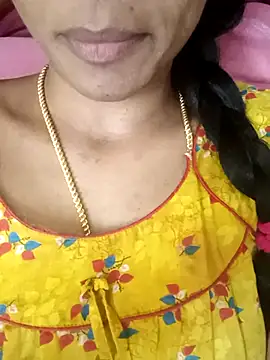 Snapshot of Ambika01 chatting on 10-31-25, 01:34 Ambika01 online show from 10-31-25, 01:34