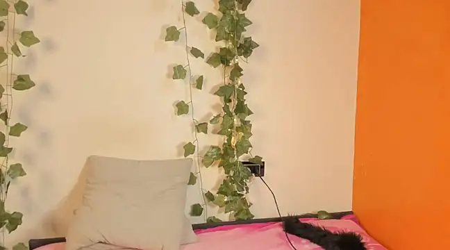 Cataleya19   online show from 03-17-25, 03:18