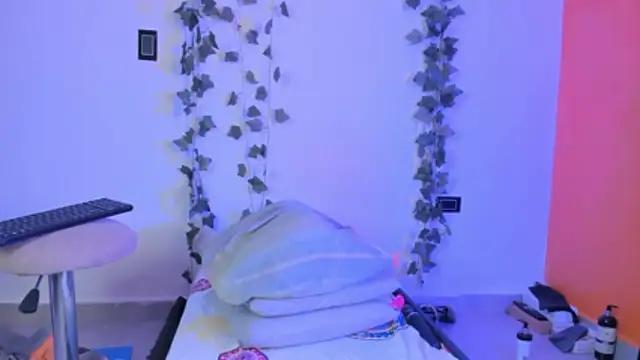 Cataleya19   online show from 02-18-26, 09:16