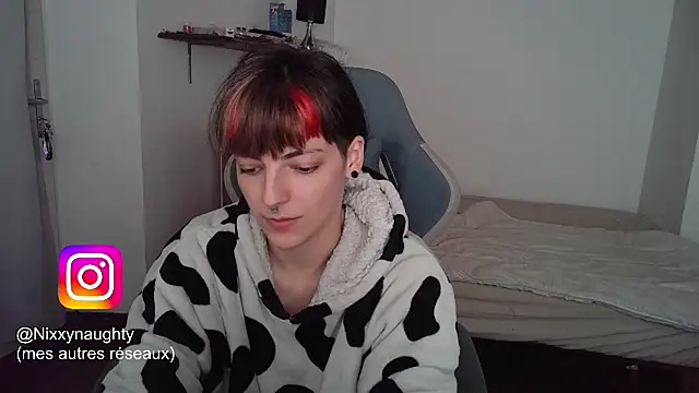 Snapshot of Nixxy_naughty chatting on 02-19-25, 09:47 Nixxy naughty online show from 02-19-25, 09:47
