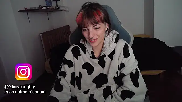 Snapshot of Nixxy_naughty chatting on 03-12-25, 09:13 Nixxy naughty online show from 03-12-25, 09:13