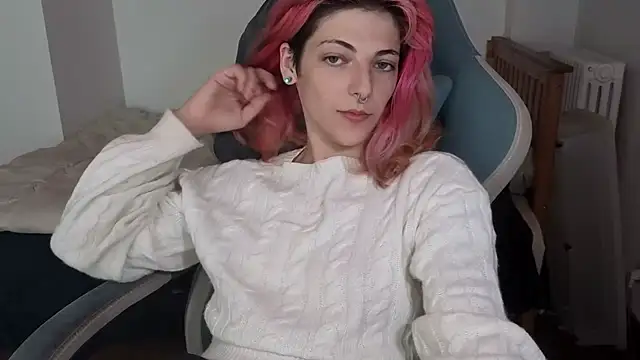 Snapshot of Nixxy_naughty chatting on 10-14-25, 07:03 Nixxy naughty online show from 10-14-25, 07:03