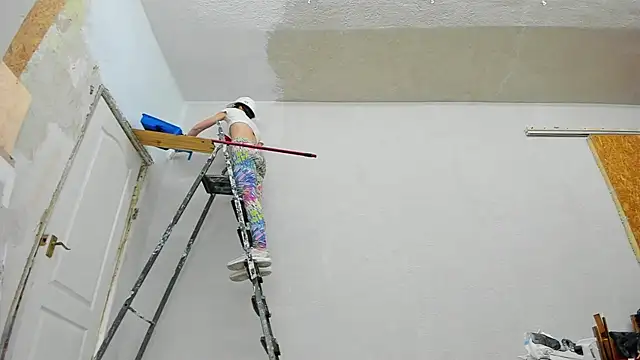 YourSuperModel online show from 12-18-24, 07:47