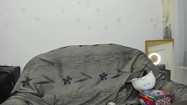 YourSuperModel online show from 12-20-24, 07:33