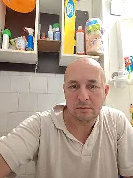 Snapshot of intx800 chatting on 12-13-24, 03:27 intx800 online show from 12-13-24, 03:27