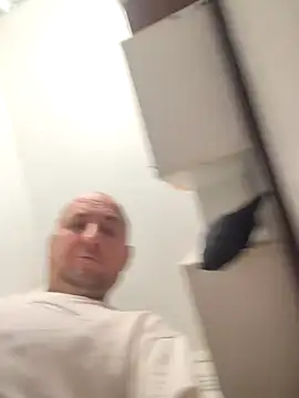 Snapshot of intx800 chatting on 12-14-24, 06:24 intx800 online show from 12-14-24, 06:24