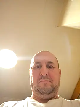 Snapshot of intx800 chatting on 12-17-24, 03:17 intx800 online show from 12-17-24, 03:17