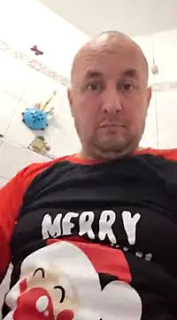 Snapshot of intx800 chatting on 12-24-24, 10:49 intx800 online show from 12-24-24, 10:49