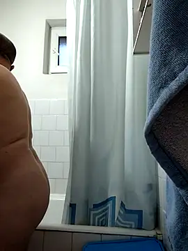 Snapshot of intx800 chatting on 01-07-25, 02:51 intx800 online show from 01-07-25, 02:51