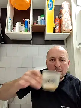 Snapshot of intx800 chatting on 01-21-25, 04:27 intx800 online show from 01-21-25, 04:27