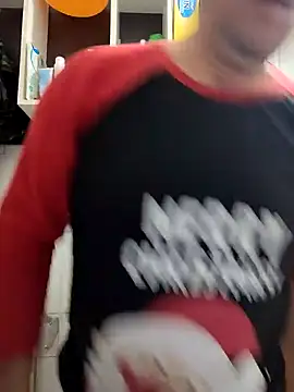 Snapshot of intx800 chatting on 01-28-25, 03:15 intx800 online show from 01-28-25, 03:15