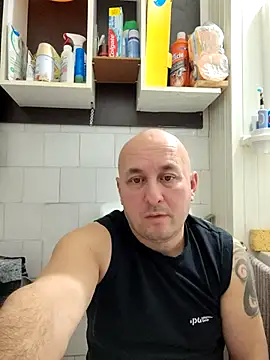 Snapshot of intx800 chatting on 02-26-25, 04:24 intx800 online show from 02-26-25, 04:24