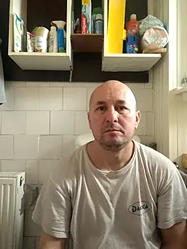 Snapshot of intx800 chatting on 03-08-25, 05:17 intx800 online show from 03-08-25, 05:17