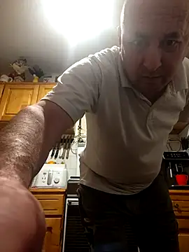 Snapshot of intx800 chatting on 03-12-25, 03:13 intx800 online show from 03-12-25, 03:13