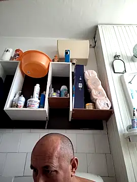 Snapshot of intx800 chatting on 09-13-25, 05:40 intx800 online show from 09-13-25, 05:40