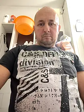 Snapshot of intx800 chatting on 10-07-25, 12:35 intx800 online show from 10-07-25, 12:35