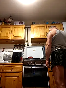 Snapshot of intx800 chatting on 10-10-25, 02:10 intx800 online show from 10-10-25, 02:10