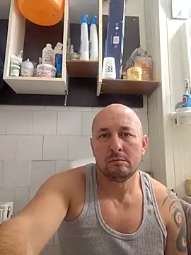 Snapshot of intx800 chatting on 10-19-25, 08:04 intx800 online show from 10-19-25, 08:04