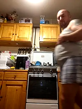 Snapshot of intx800 chatting on 10-21-25, 02:12 intx800 online show from 10-21-25, 02:12