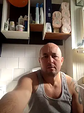 Snapshot of intx800 chatting on 10-26-25, 08:09 intx800 online show from 10-26-25, 08:09