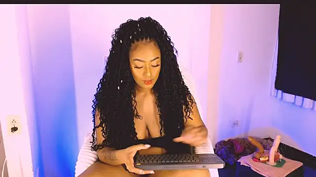 Emily Williams12 online show from 09-21-25, 02:13