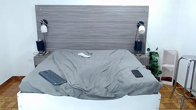 Loony Zion online show from 02-15-25, 07:50