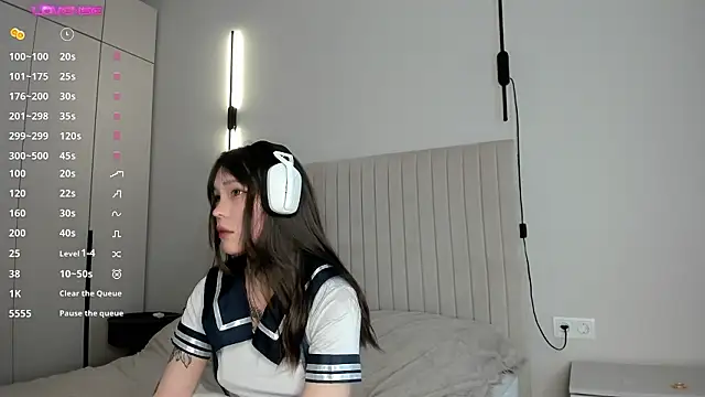 Dark Ester online show from 02-25-26, 08:35