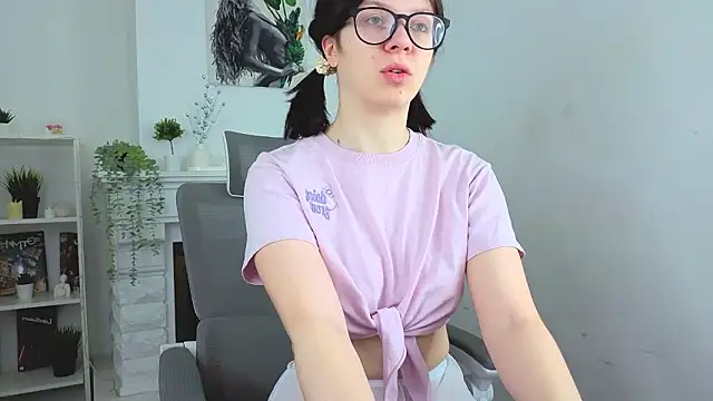 Baby Evalena online show from 02-10-26, 09:02