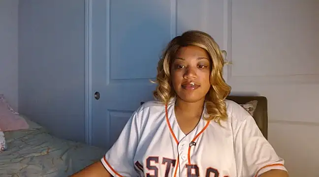 Snapshot of thekelliecapri chatting on 01-31-25, 04:25 thekelliecapri online show from 01-31-25, 04:25
