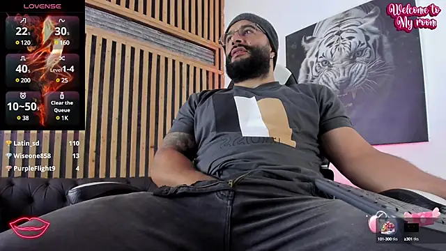 Luke  09 online show from 03-22-25, 04:15