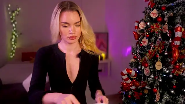 Heidi11 online show from 12-25-24, 09:54