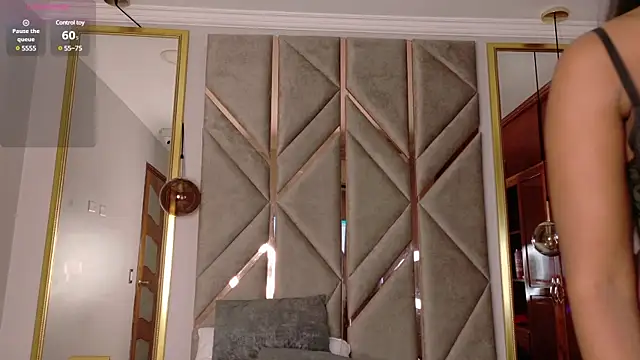 Snapshot of Lola_King chatting on 02-15-25, 04:25 Lola King online show from 02-15-25, 04:25