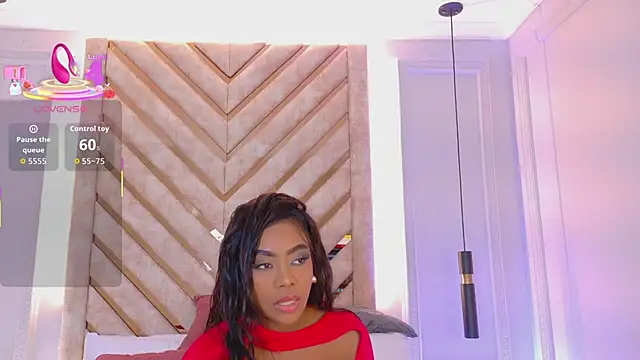 Snapshot of Lola_King chatting on 09-10-25, 04:01 Lola King online show from 09-10-25, 04:01