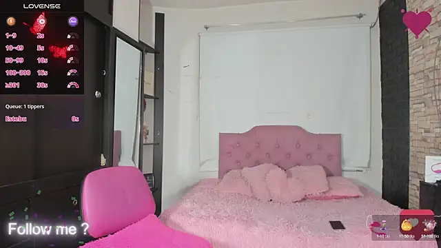 kitty queen10 online show from 12-13-24, 08:20