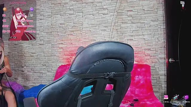 Snapshot of kitty_queen10 chatting on 03-01-26, 02:02 kitty queen10 online show from 03-01-26, 02:02