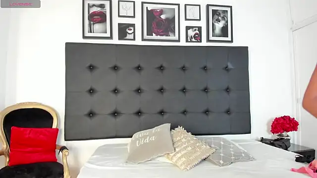 SaraDreamss online show from 01-24-25, 08:32