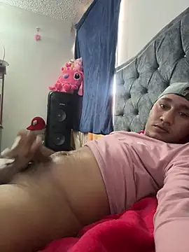 Snapshot of ZMalco2Hend8 chatting on 02-07-26, 10:13 ZMalco2Hend8 online show from 02-07-26, 10:13