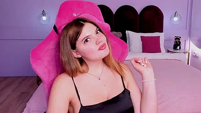 Snapshot of ZaraBloom chatting on 01-29-25, 08:25 ZaraBloom online show from 01-29-25, 08:25