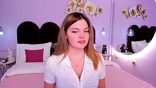 Snapshot of ZaraBloom chatting on 01-30-25, 07:37 ZaraBloom online show from 01-30-25, 07:37