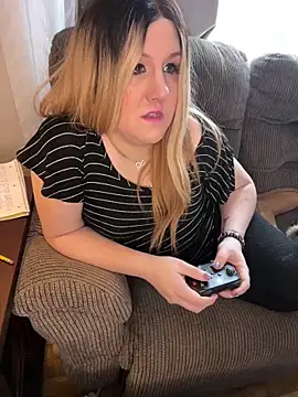 PuckBunny17 online show from 12-26-24, 08:32