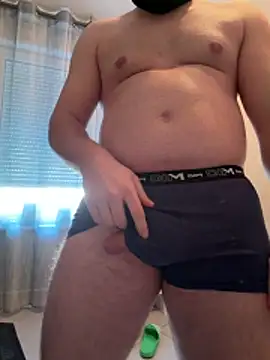 Snapshot of tiou72 chatting on 02-05-26, 02:33 tiou72 online show from 02-05-26, 02:33