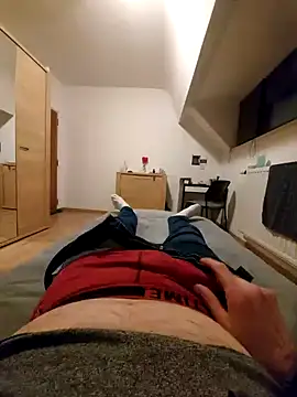 pascalino100 online show from 02-19-25, 05:49