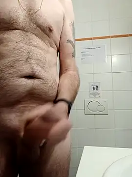 Snapshot of pascalino100 chatting on 02-22-26, 08:13 pascalino100 online show from 02-22-26, 08:13