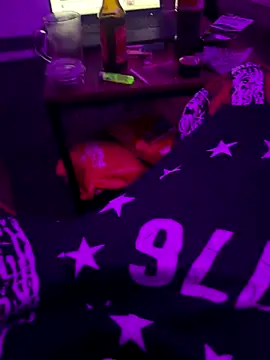 Snapshot of Rastamanzigy22 chatting on 10-22-25, 01:39 Rastamanzigy22 online show from 10-22-25, 01:39