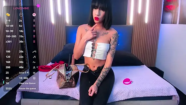 Venus medussa online show from 11-13-25, 02:54