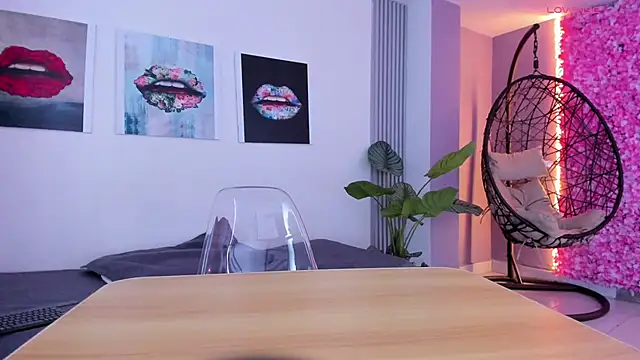 Snapshot of Angela_donnato chatting on 10-30-25, 03:52 Angela donnato online show from 10-30-25, 03:52