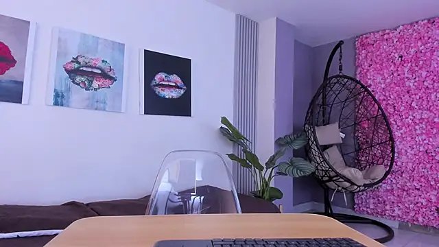 Snapshot of Angela_donnato chatting on 11-22-25, 03:38 Angela donnato online show from 11-22-25, 03:38