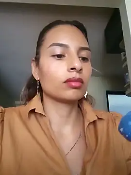 Snapshot of mykaelahoney chatting on 09-24-25, 07:06 mykaelahoney online show from 09-24-25, 07:06